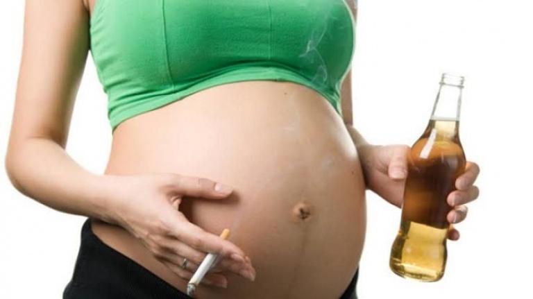 Alkol ve Sigara Kullanımı Çocuk Sahibi Olmayı Engelliyor